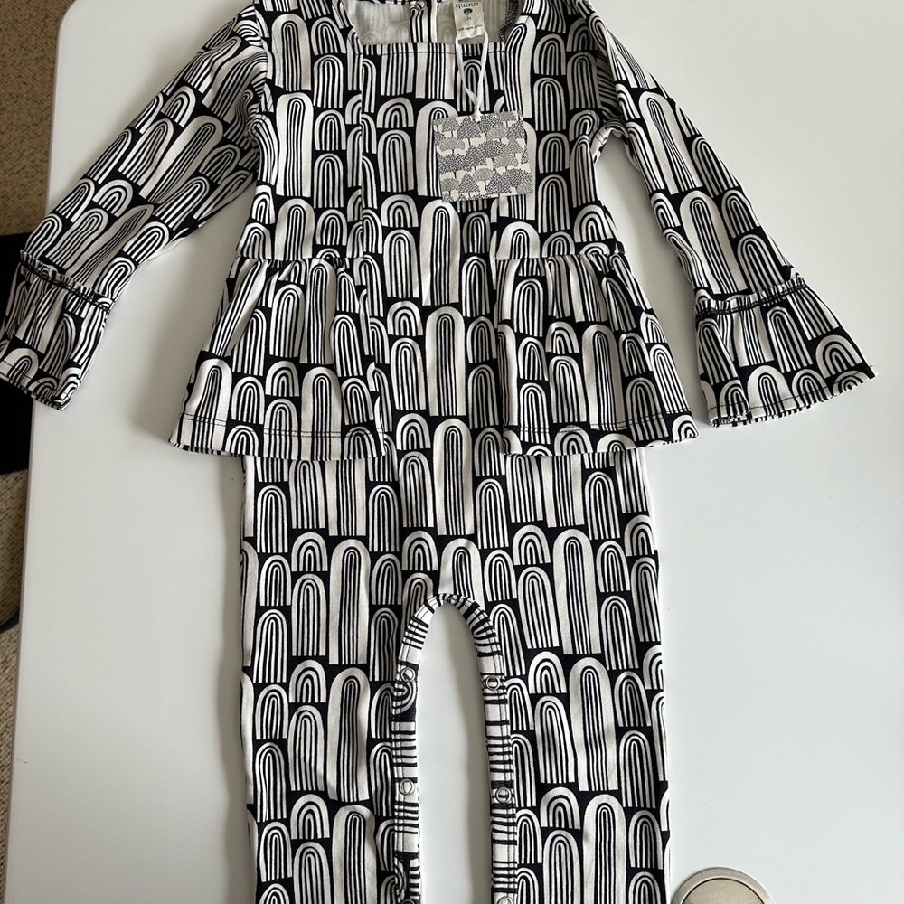 Kate Quinn Black and White One Piece Bodysuit NWT, size 2T